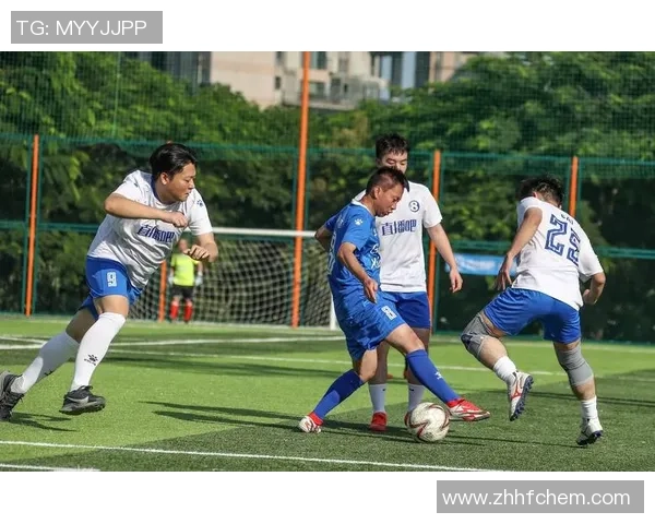 成都足球队灵活性创新高引发全国关注展现足球新风貌 成都足球队灵活性创新高引发全国关注展现足球新风貌