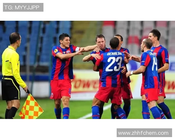 布拉格足球明星的辉煌历程与成就揭秘，探索他们背后的故事与影响